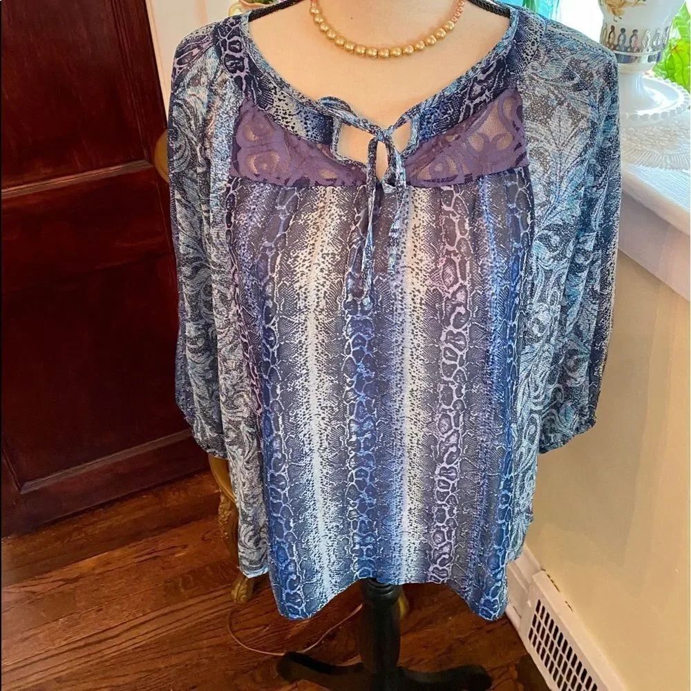 Sz S *Figueroa & Flower* Blue ReptileāSheer Blouse EUC